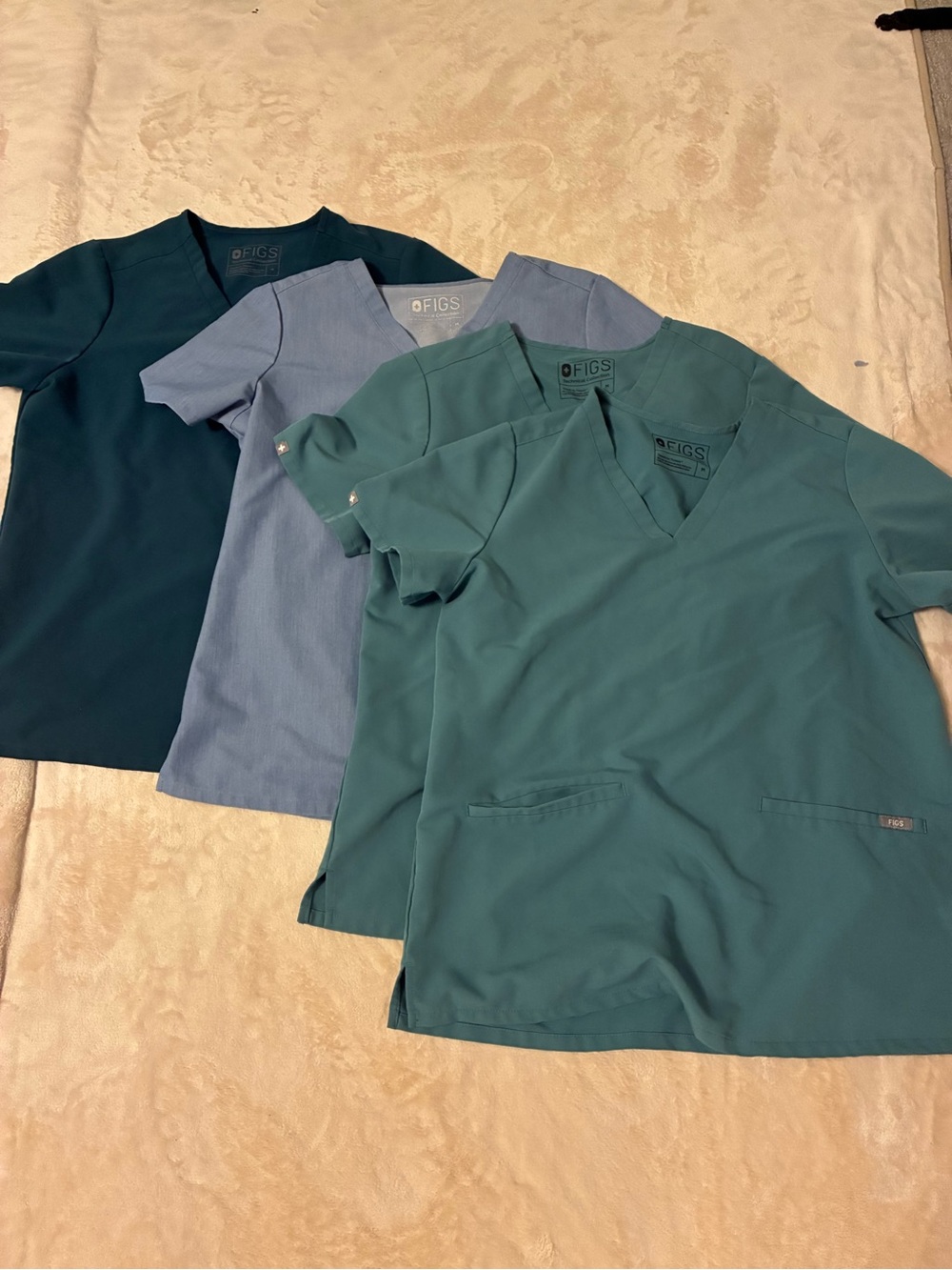 FIGS Men’s Teal, Light Blue & Teal-Green Short Sleeve Scrub Tops